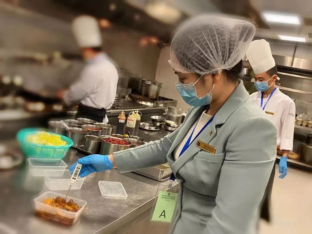 高端酒店与外卖平台，谁在带谁破圈？